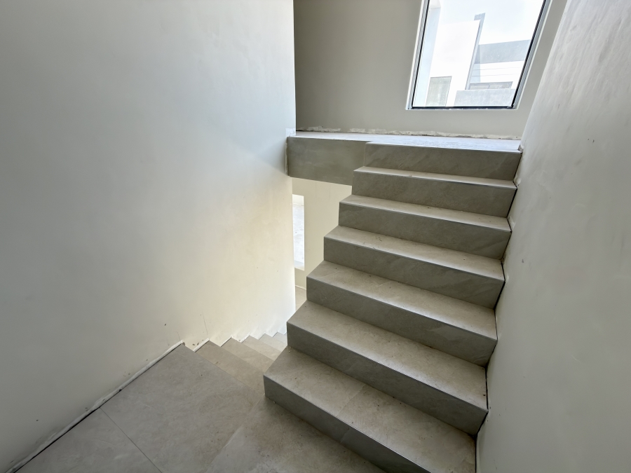 4 Bedroom Property for Sale in Sandown Western Cape